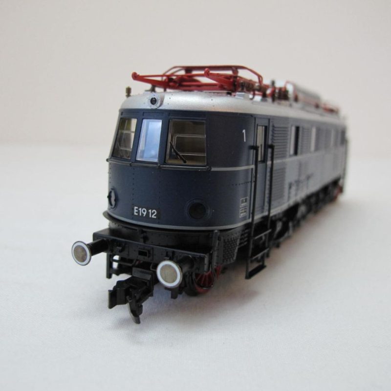 Electric locomotive BR E19 - Image 11