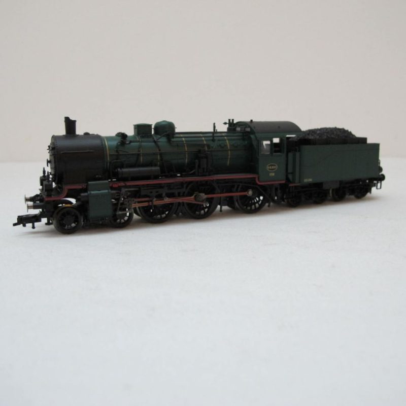 Belgian steam locomotive 64.103 green - Image 12