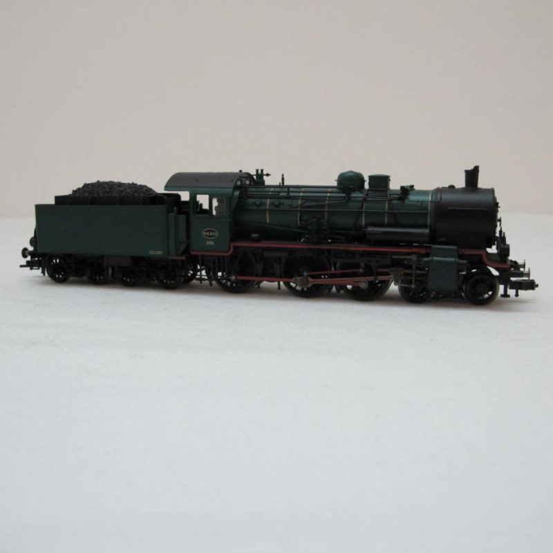 Belgian steam locomotive 64.103 green - Image 3