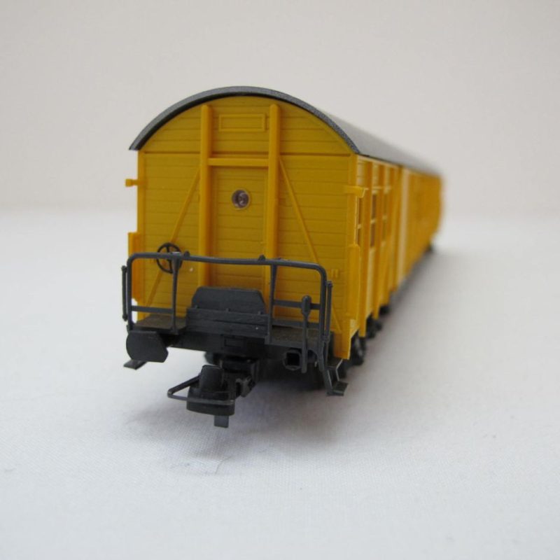 DB yellow standardised auxiliary equipment wagon - Image 3