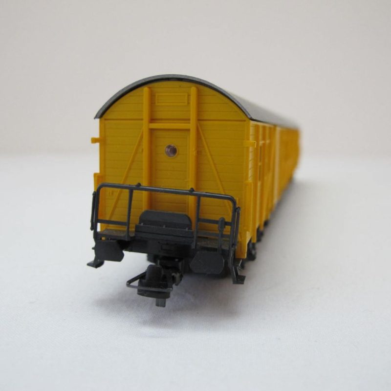 DB yellow standardised auxiliary equipment wagon - Image 5