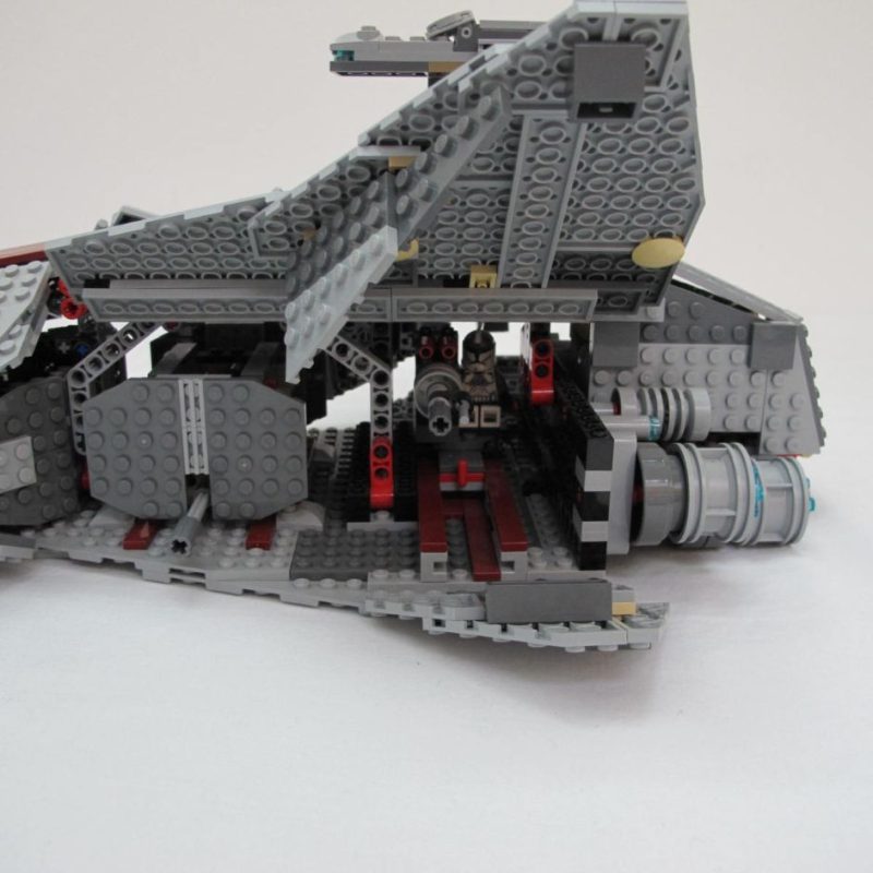 Venator-Class Republic Attack Cruiser. Complete with instructions and box - Image 10