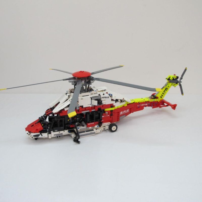 Airbus H175 Rescue Helicopter. Complete with instructions and box - Image 8