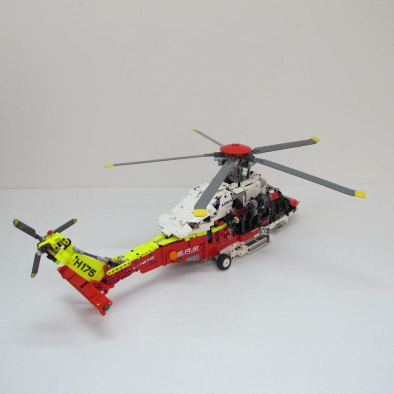 Airbus H175 Rescue Helicopter. Complete with instructions and box - Image 11