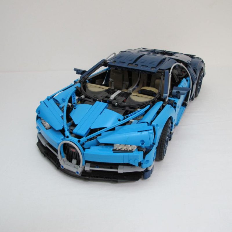 Bugatti Chiron. Complete with instructions and box - Image 6