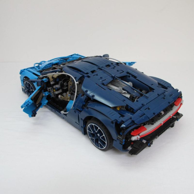 Bugatti Chiron. Complete with instructions and box - Image 10