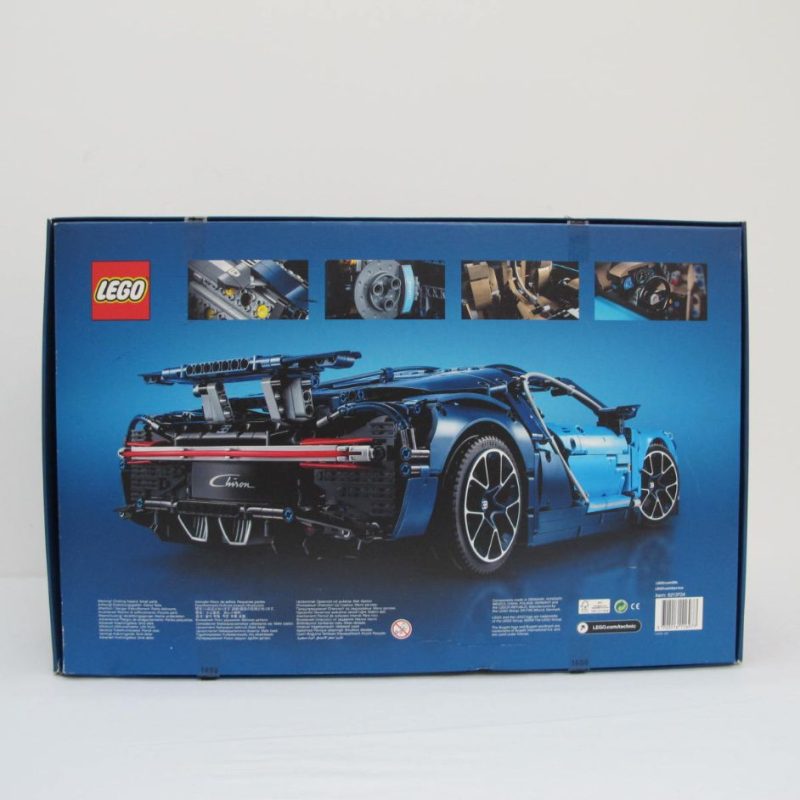 Bugatti Chiron. Complete with instructions and box - Image 15