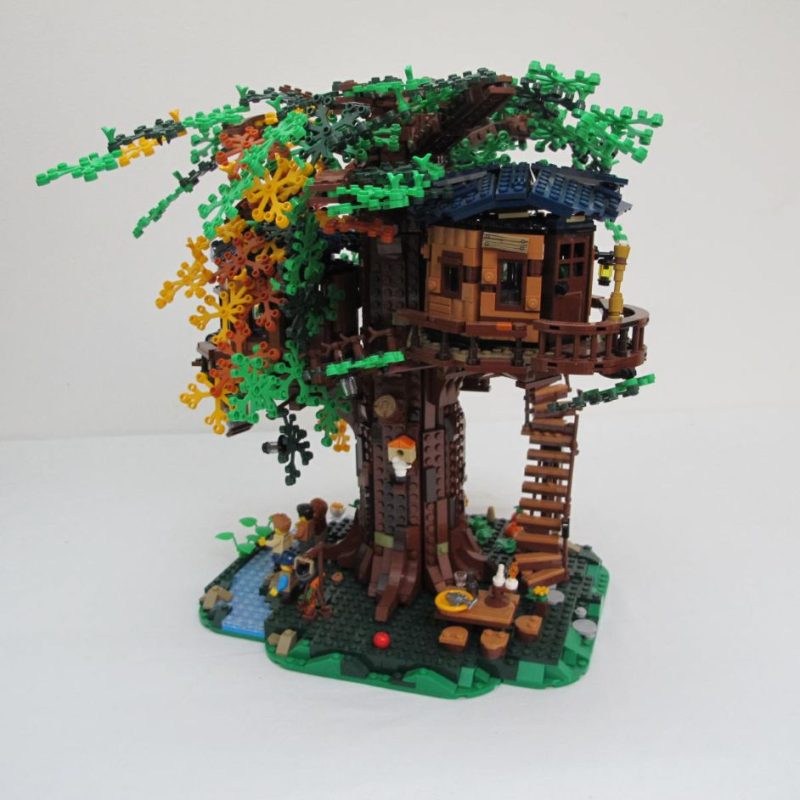 Tree House. Complete with instructions and box - Image 10