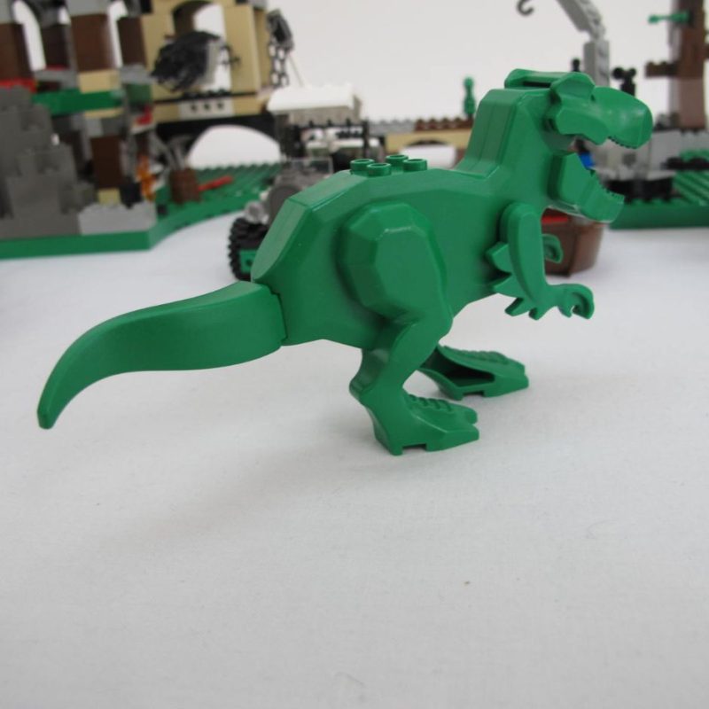 Dino Research Compound. Complete with instructions and box - Image 10