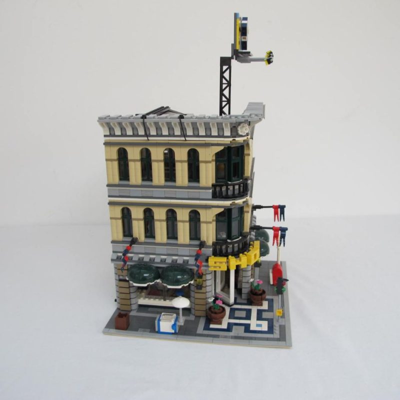 Grand Emporium. Complete with instructions and box - Image 10