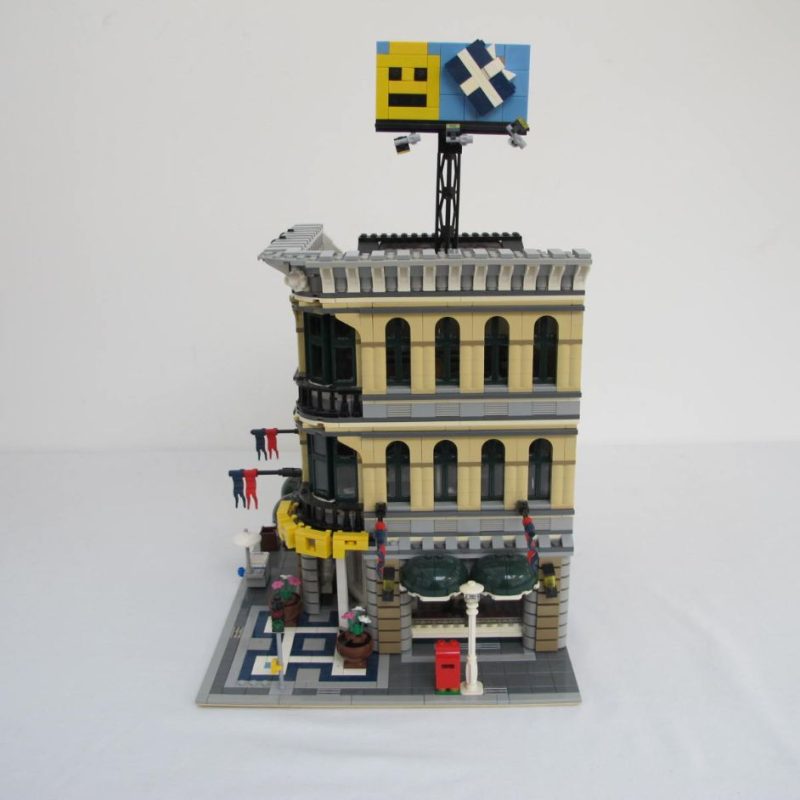 Grand Emporium. Complete with instructions and box - Image 13