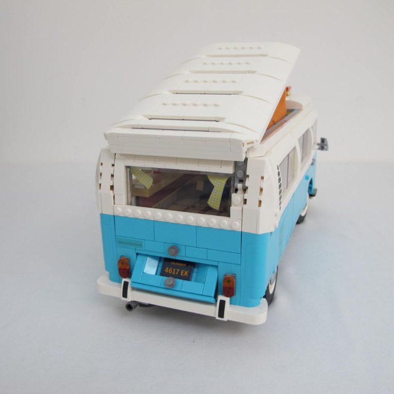 Volkswagen T2 Camper Van {VW Bus}. Complete with instructions and box - Image 10