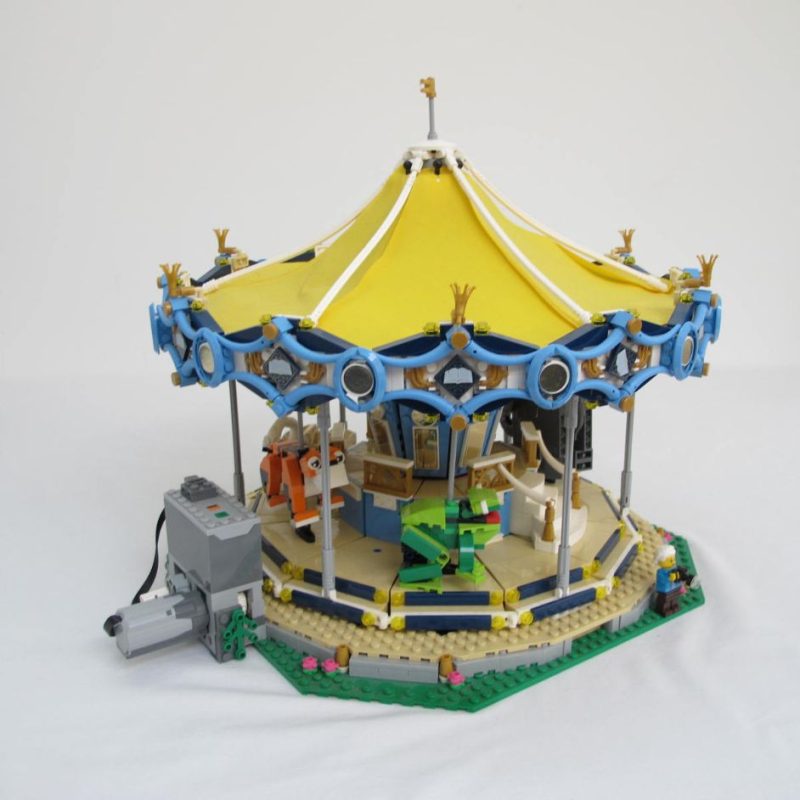 Carousel. Complete with instructions and box - Image 10