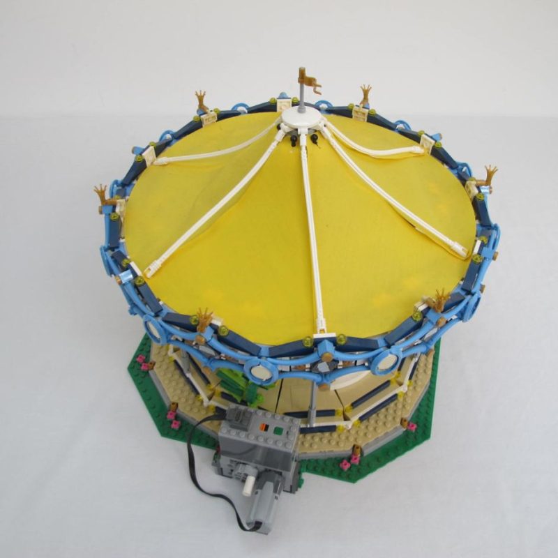 Carousel. Complete with instructions and box - Image 15