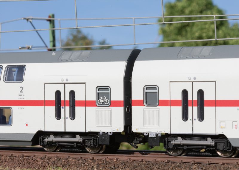 Märklin 43487 IC2 Type DBpza 682.2 Bi-Level Intermediate Car, 2nd Class