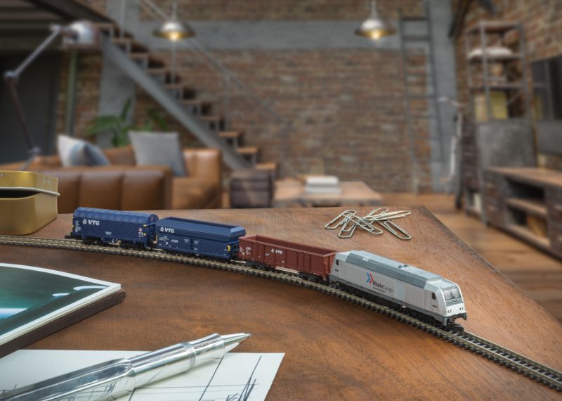 Märklin "Modern Freight Service" Starter Set with a Class 285 Diesel Locomotive (81875)