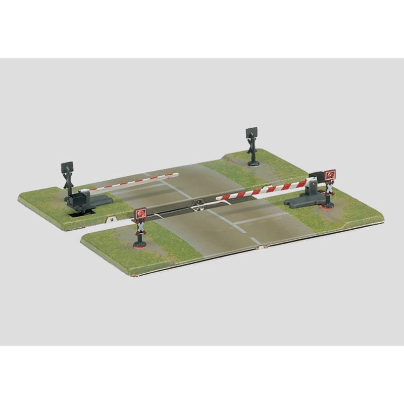 Märklin Railroad Grade Crossing with Half Gates (8992)