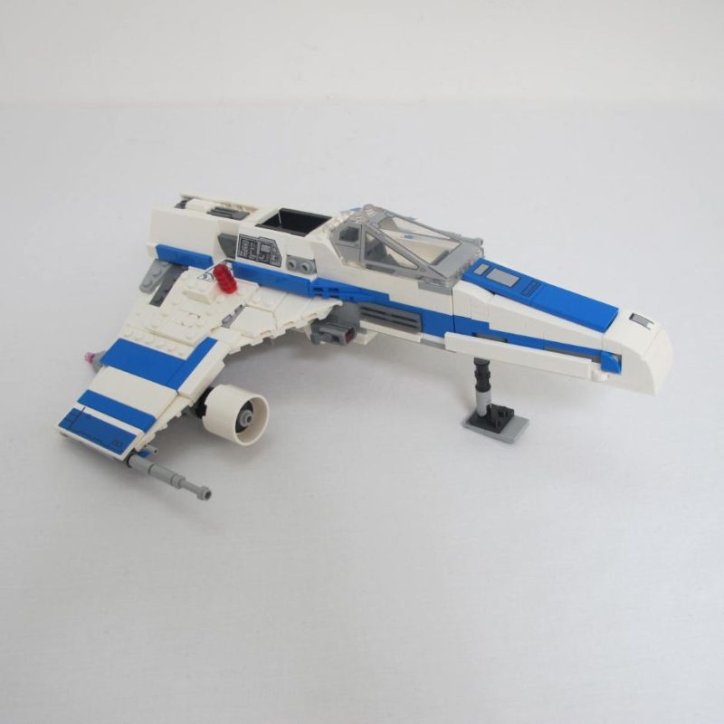 New Republic E-Wing vs. Shin Hati's Starfighter. Complete with instructions and box - Image 15