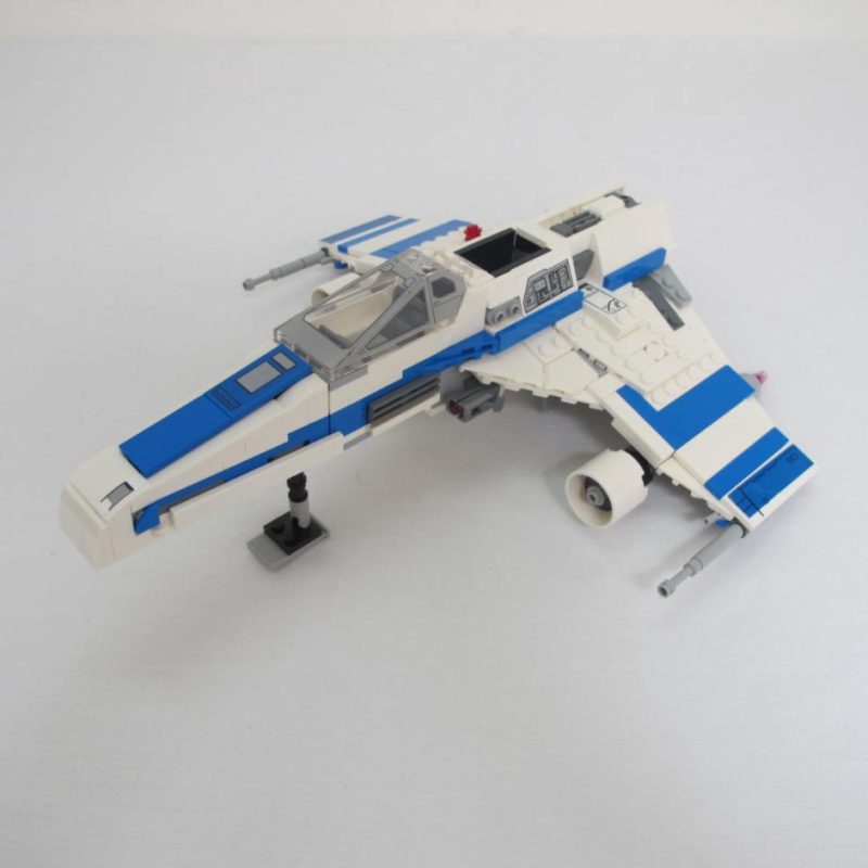 New Republic E-Wing vs. Shin Hati's Starfighter. Complete with instructions and box - Image 17