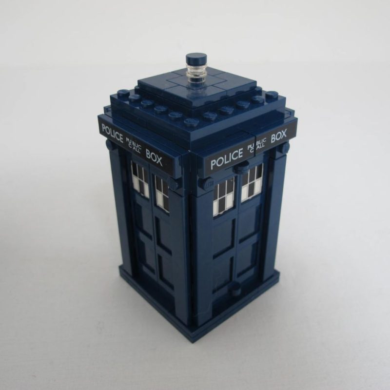 Doctor Who. Complete with instructions, no box - Image 10