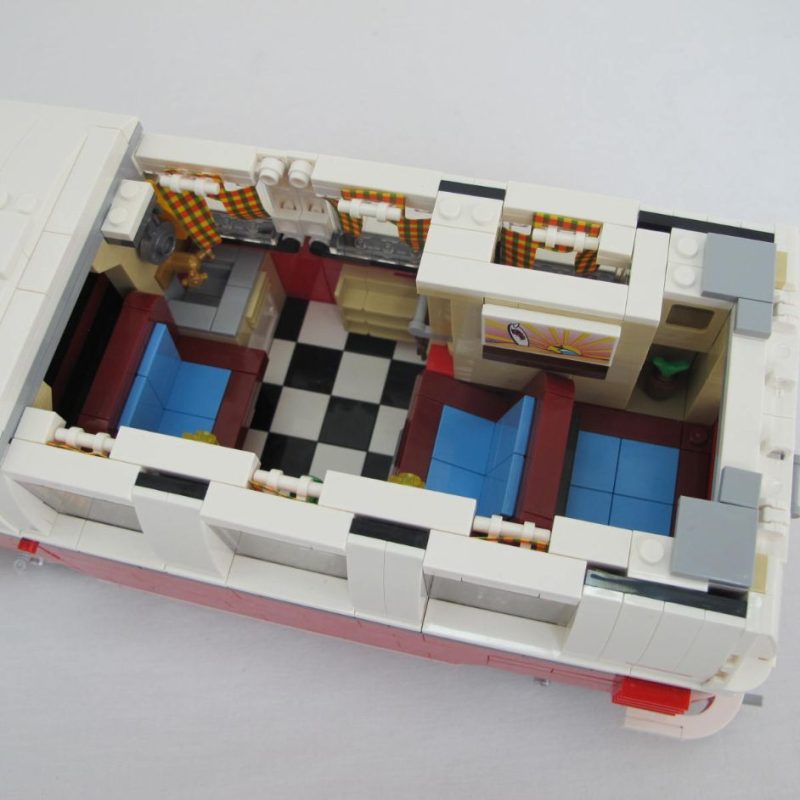 Volkswagen T1 Camper Van (VW Bus). Complete with instructions, no box - Image 11