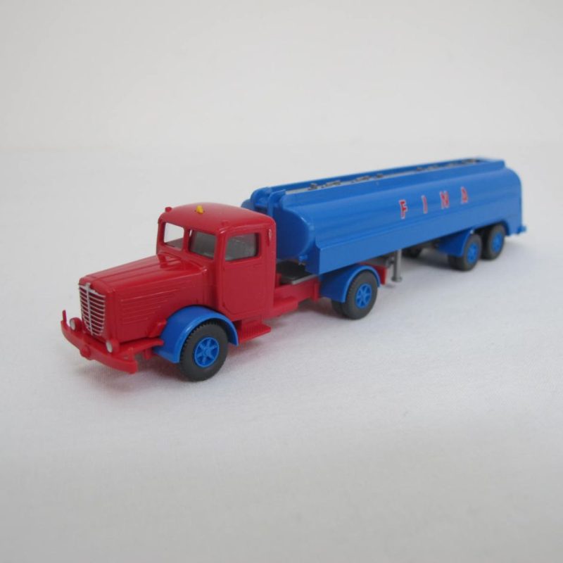 DB Fina tank wagon with truck - Image 12