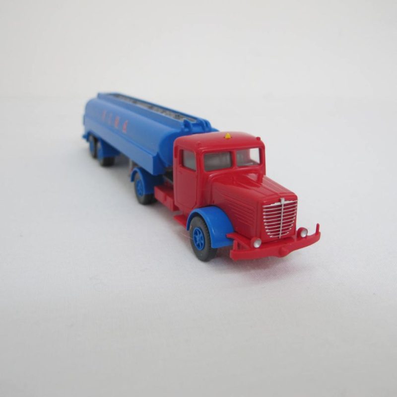 DB Fina tank wagon with truck - Image 13