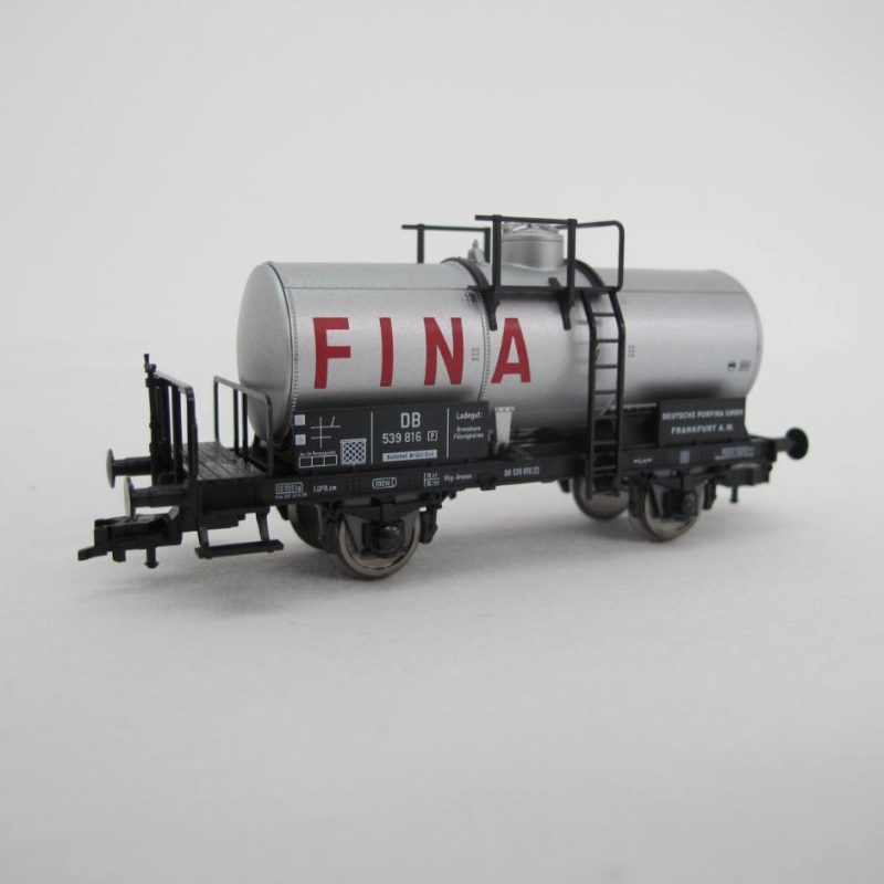 DB Fina tank wagon with truck - Image 4