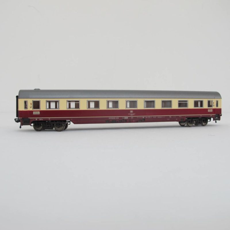 DB TEE passenger carriage with marker lights - Image 10
