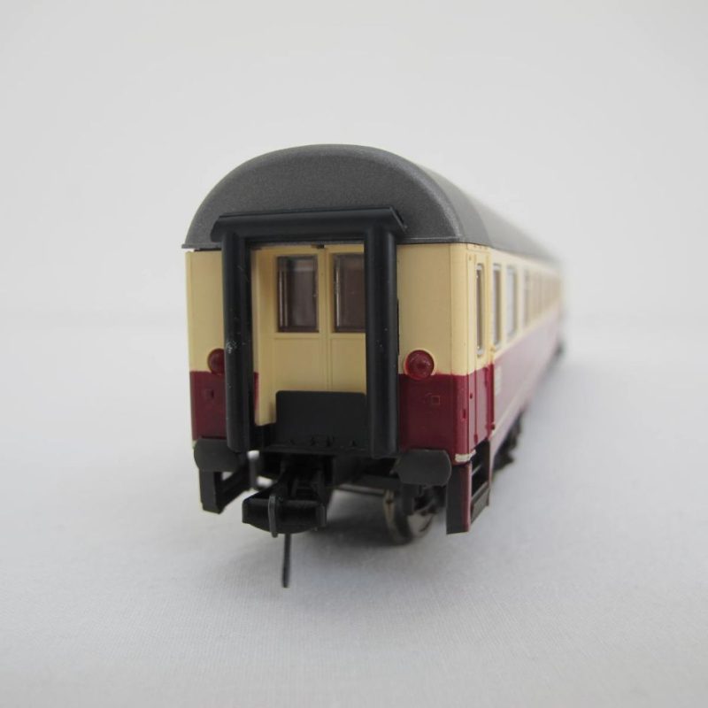 DB TEE passenger carriage with marker lights - Image 11