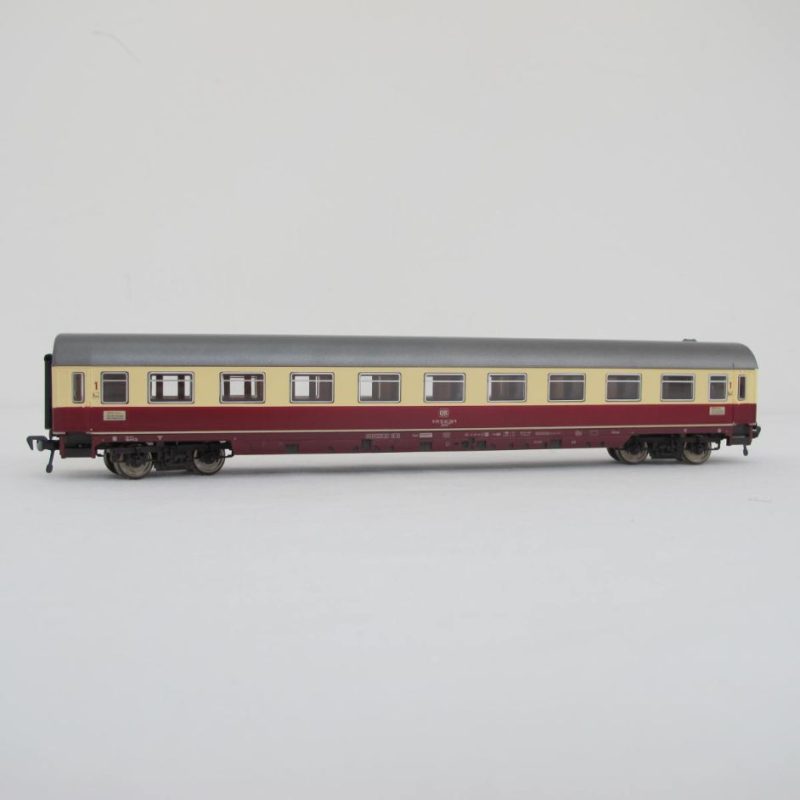 DB TEE passenger carriage with marker lights - Image 2