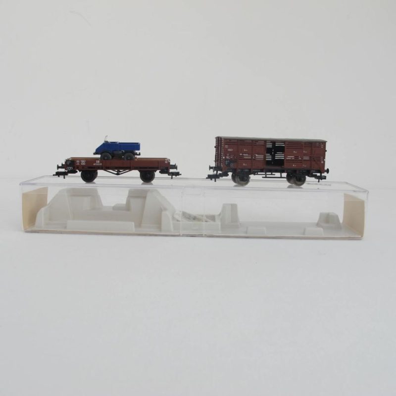 Wagon set rural freight cattle wagon & flat wagon w.Unimog