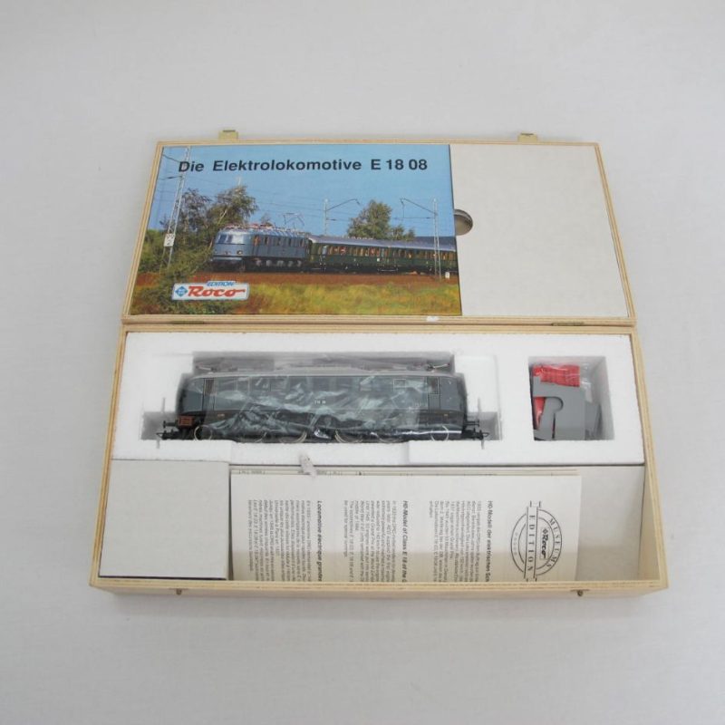 E-Lok BR E 18 08 der DRG - Image 6