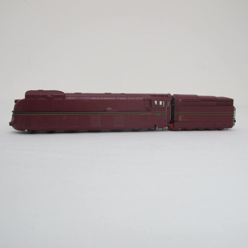 Steam Locomotive with Tender, streamline plating red - Image 2