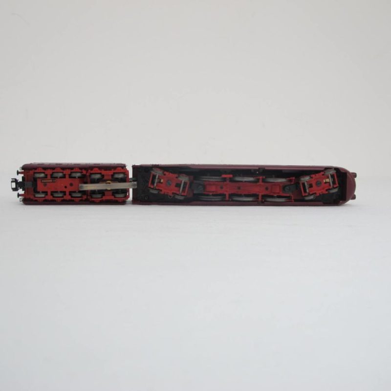 Steam Locomotive with Tender, streamline plating red - Image 7