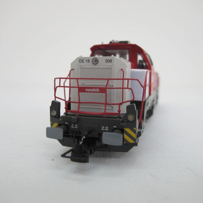 CFL DE18 306 Diesel locomotive Vossloh DE 18 in red/white livery - Image 8
