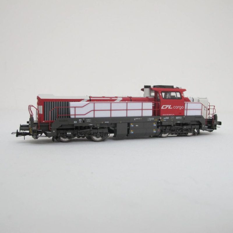 CFL DE18 306 Diesel locomotive Vossloh DE 18 in red/white livery - Image 9