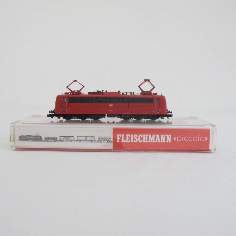 Electric locomotive BR 151, axle arrangement Co'Co', orient red