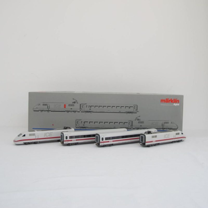 DB four-part train set ICE 1