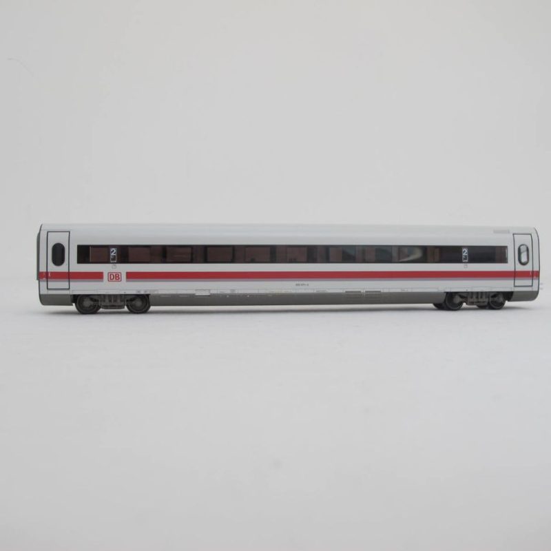 DB four-part train set ICE 1 - Image 15
