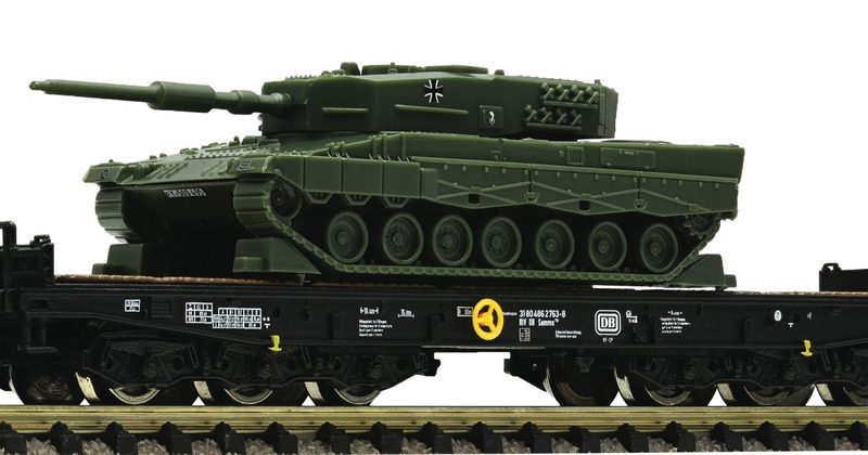 Heavy goods wagon type Samms, DB, with Leopard 2