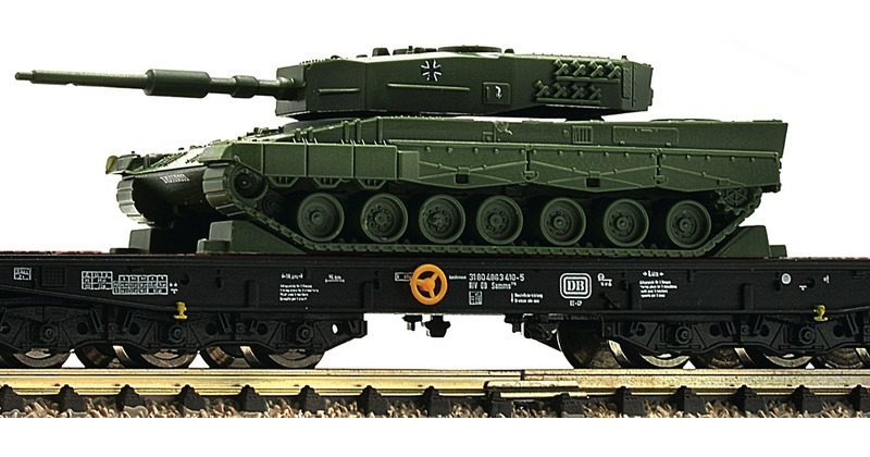 Heavy goods wagon type Samms, DB, with Leopard 2