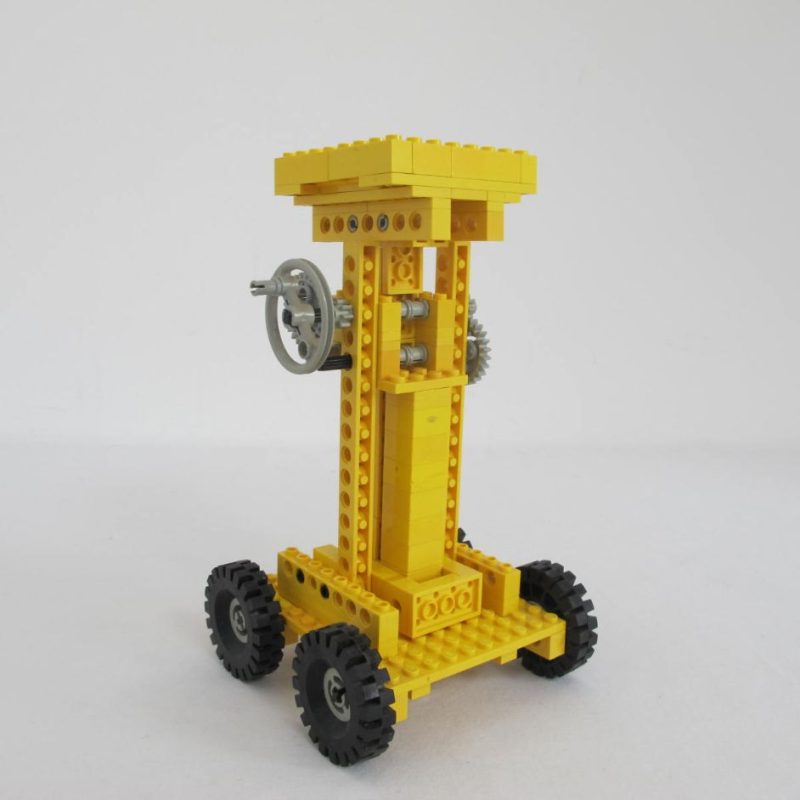 Fork Lift. Incomplete with instructions and box - Image 2