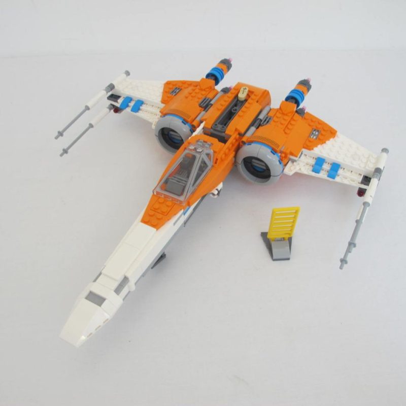 Poe Dameron's X-wing Fighter. Complete with instructions, no box - Image 13