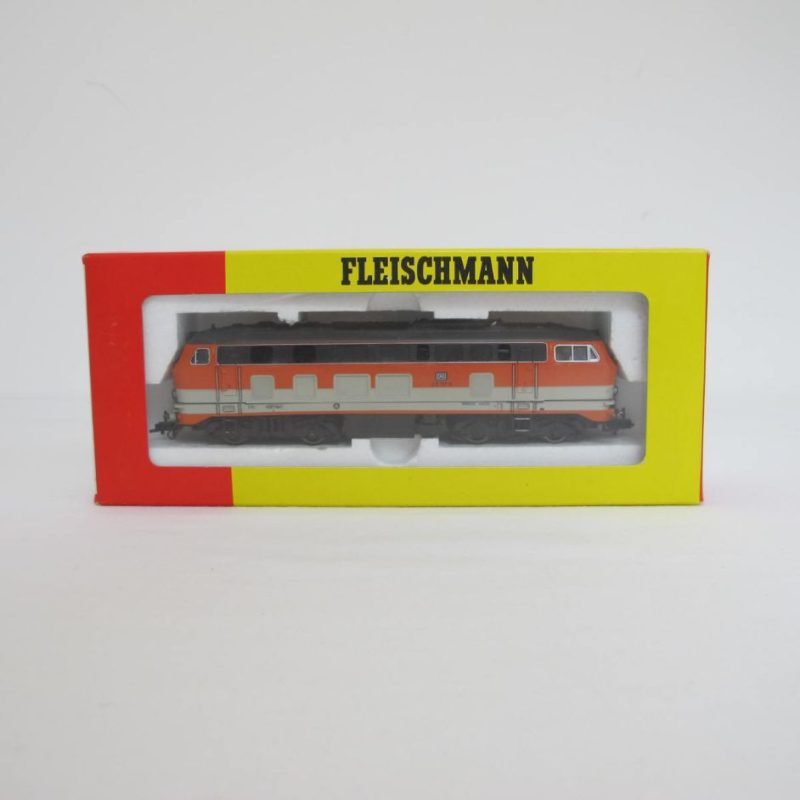 DB City Bahn BR 218 137-8 diesel locomotive - Image 11