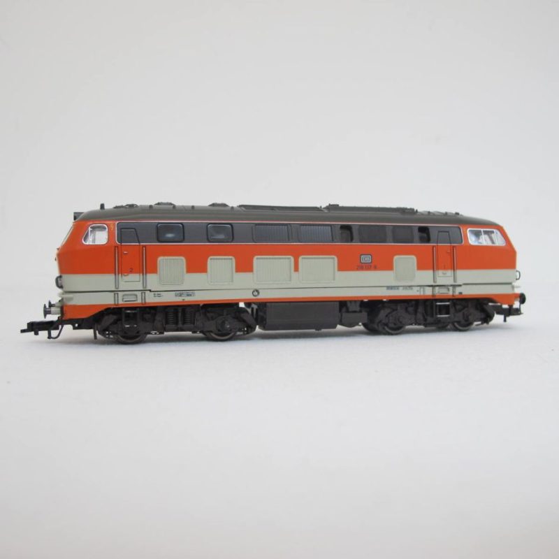 DB City Bahn BR 218 137-8 diesel locomotive - Image 5