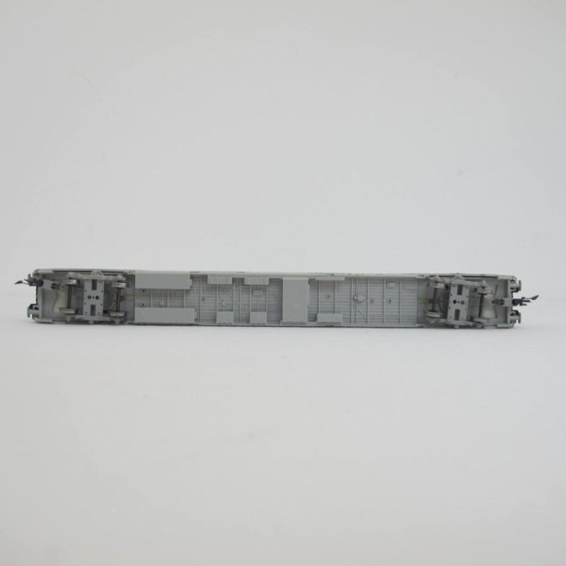 I6 - B11 second class coach. 'New look' - Image 11