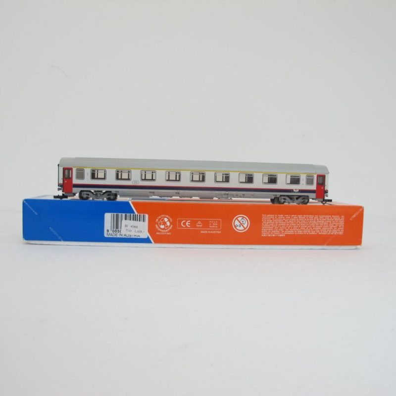 I6 - A9 first class coach. 'New look'