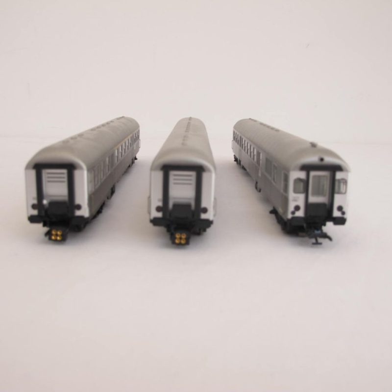 Turning train for neighbourhood traffic, with BR 23 and 3 Silberling carriages - Image 12