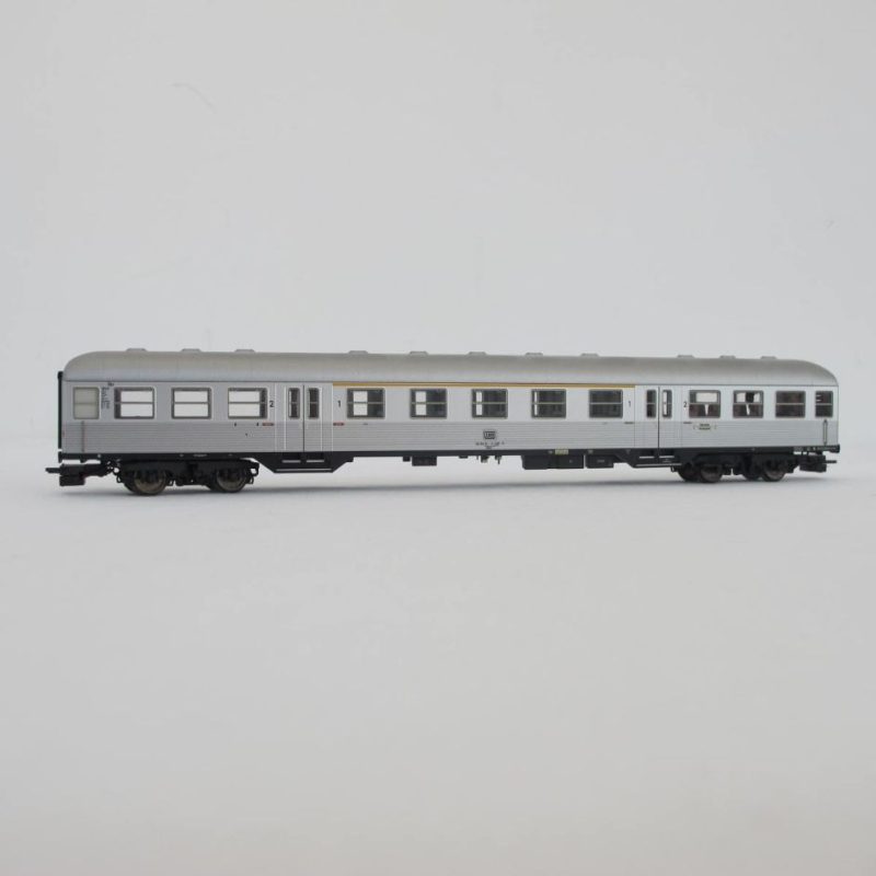 Turning train for neighbourhood traffic, with BR 23 and 3 Silberling carriages - Image 13